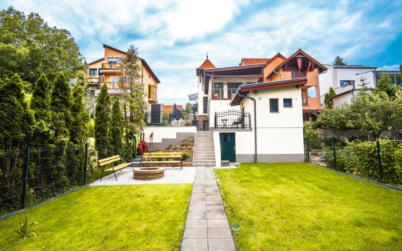 Kiss-Henezi Guest House Keszthely Eksteriør bilde