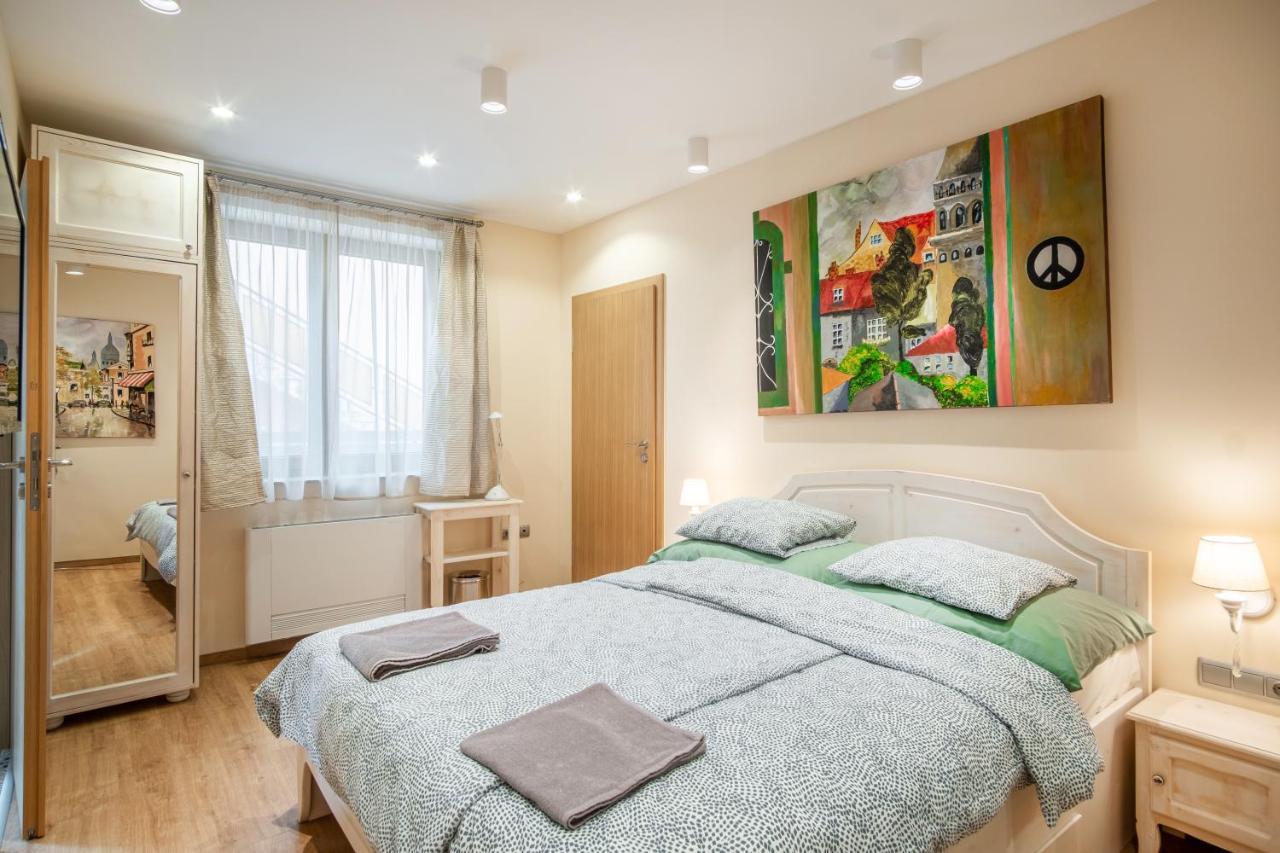 Kiss-Henezi Guest House Keszthely Eksteriør bilde