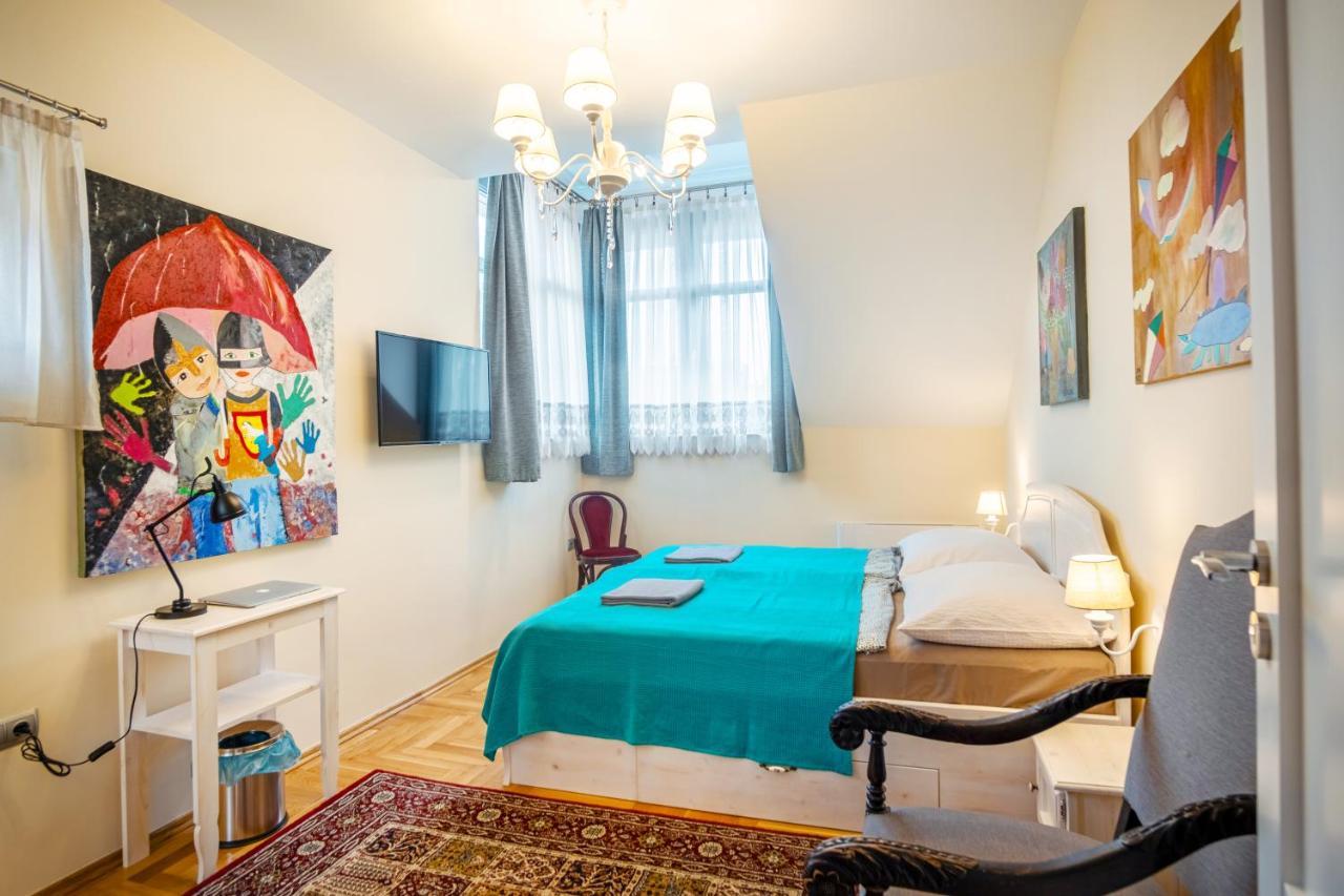 Kiss-Henezi Guest House Keszthely Eksteriør bilde